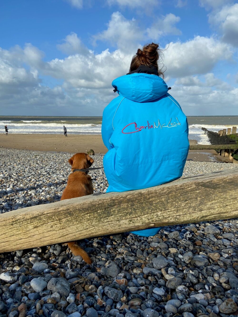 Charlie McLeod Eco Sports Cloak with dog